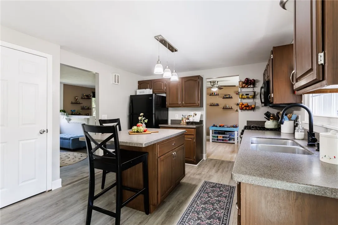 40 Hay Market Road, Chili, New York 14624, Chili, New York 14624, 4 Bedrooms Bedrooms, 8 Rooms Rooms,1 BathroomBathrooms,Residential,For Sale,40 Hay Market Road, Chili, New York 14624,R1625450