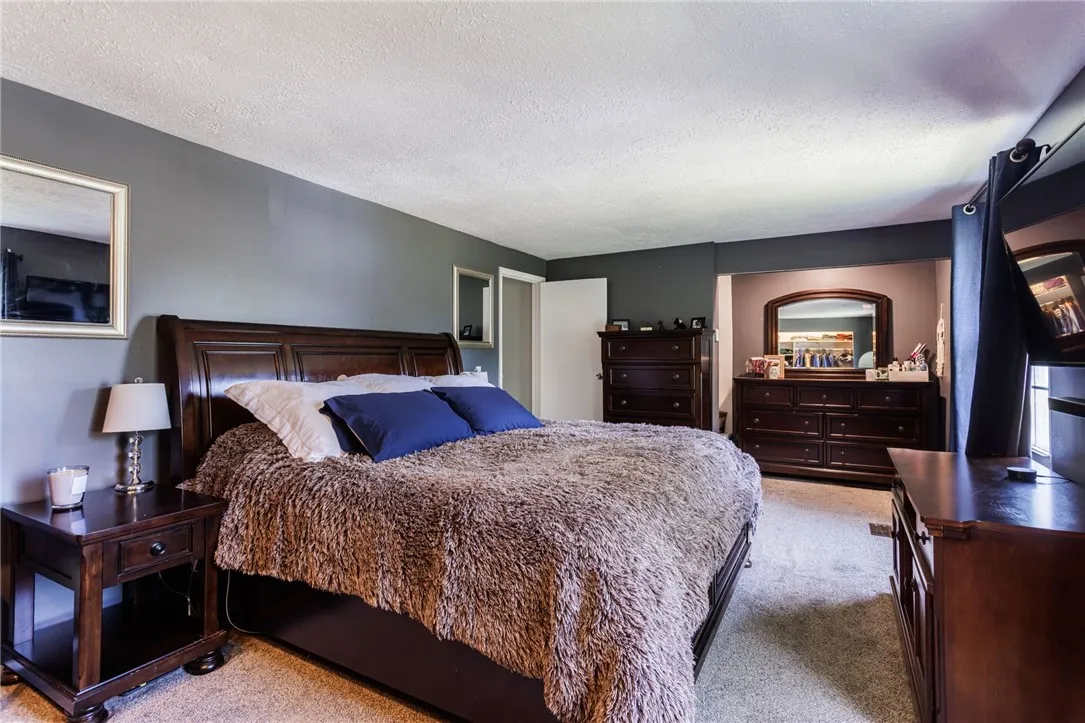 40 Hay Market Road, Chili, New York 14624, Chili, New York 14624, 4 Bedrooms Bedrooms, 8 Rooms Rooms,1 BathroomBathrooms,Residential,For Sale,40 Hay Market Road, Chili, New York 14624,R1625450