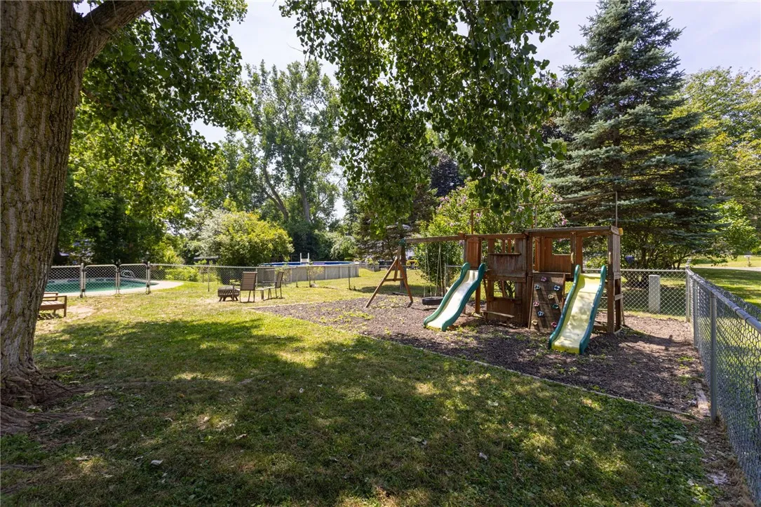 40 Hay Market Road, Chili, New York 14624, Chili, New York 14624, 4 Bedrooms Bedrooms, 8 Rooms Rooms,1 BathroomBathrooms,Residential,For Sale,40 Hay Market Road, Chili, New York 14624,R1625450
