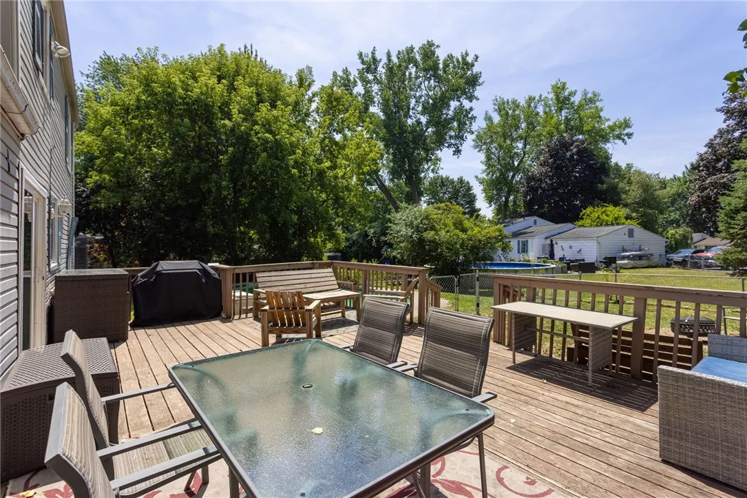 40 Hay Market Road, Chili, New York 14624, Chili, New York 14624, 4 Bedrooms Bedrooms, 8 Rooms Rooms,1 BathroomBathrooms,Residential,For Sale,40 Hay Market Road, Chili, New York 14624,R1625450