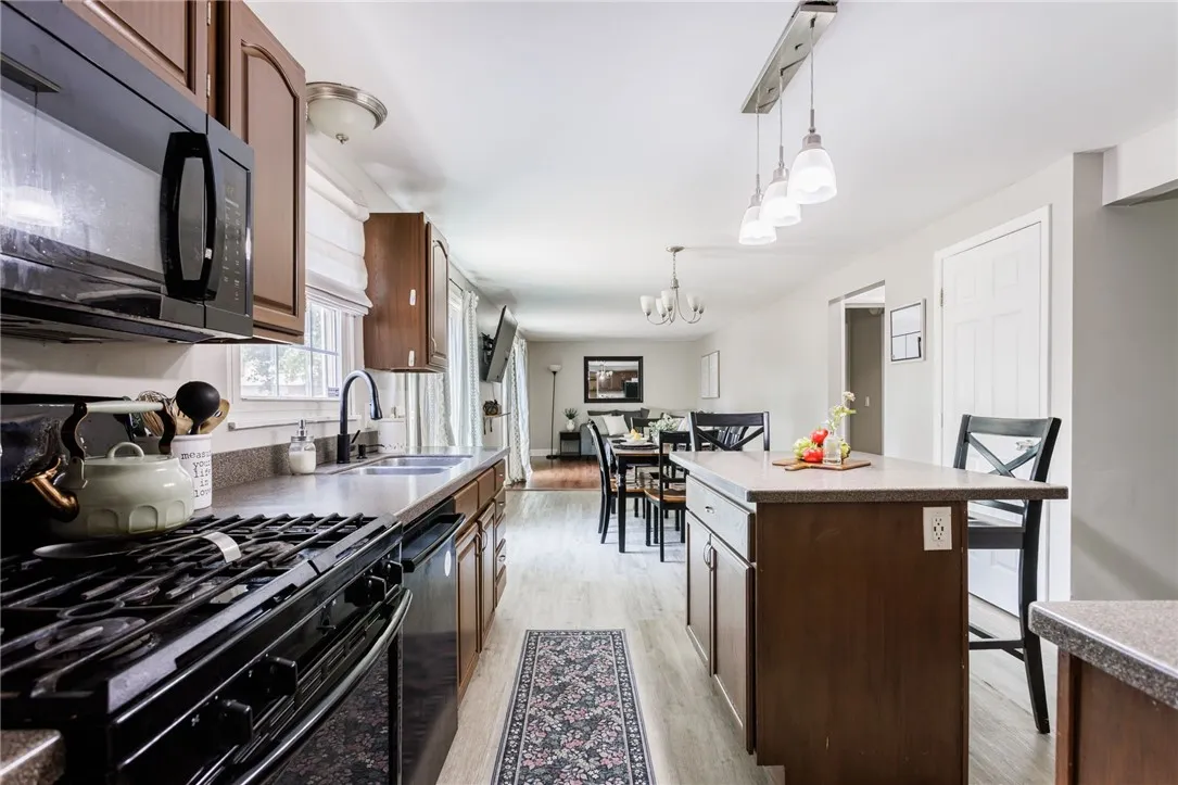 40 Hay Market Road, Chili, New York 14624, Chili, New York 14624, 4 Bedrooms Bedrooms, 8 Rooms Rooms,1 BathroomBathrooms,Residential,For Sale,40 Hay Market Road, Chili, New York 14624,R1625450