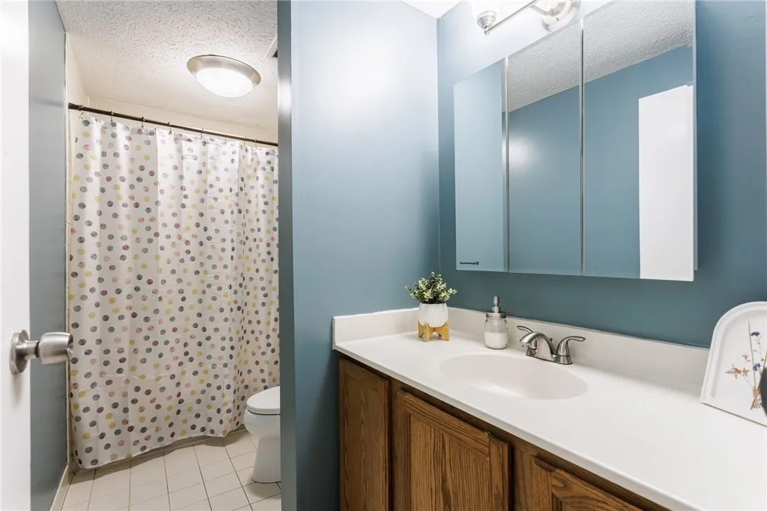 40 Hay Market Road, Chili, New York 14624, Chili, New York 14624, 4 Bedrooms Bedrooms, 8 Rooms Rooms,1 BathroomBathrooms,Residential,For Sale,40 Hay Market Road, Chili, New York 14624,R1625450