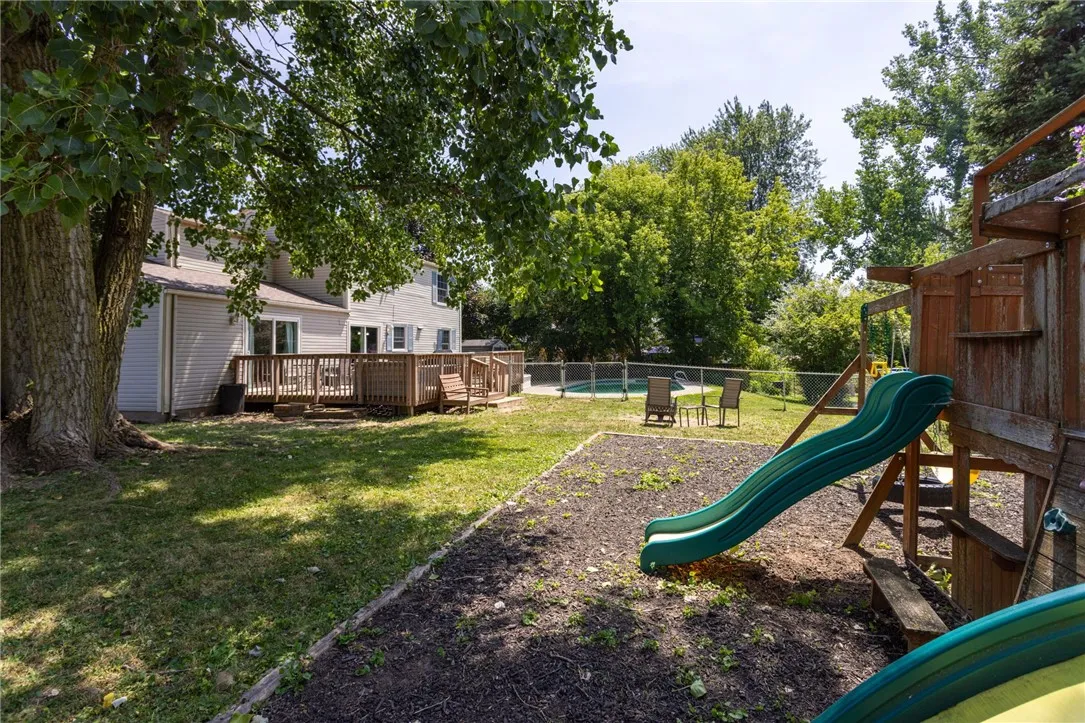 40 Hay Market Road, Chili, New York 14624, Chili, New York 14624, 4 Bedrooms Bedrooms, 8 Rooms Rooms,1 BathroomBathrooms,Residential,For Sale,40 Hay Market Road, Chili, New York 14624,R1625450