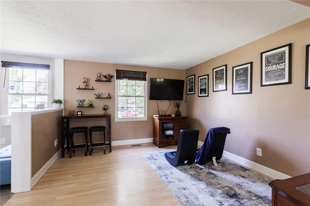 40 Hay Market Road, Chili, New York 14624, Chili, New York 14624, 4 Bedrooms Bedrooms, 8 Rooms Rooms,1 BathroomBathrooms,Residential,For Sale,40 Hay Market Road, Chili, New York 14624,R1625450
