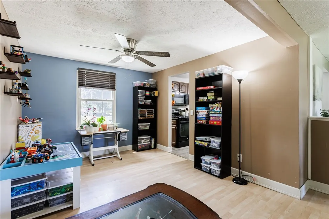 40 Hay Market Road, Chili, New York 14624, Chili, New York 14624, 4 Bedrooms Bedrooms, 8 Rooms Rooms,1 BathroomBathrooms,Residential,For Sale,40 Hay Market Road, Chili, New York 14624,R1625450