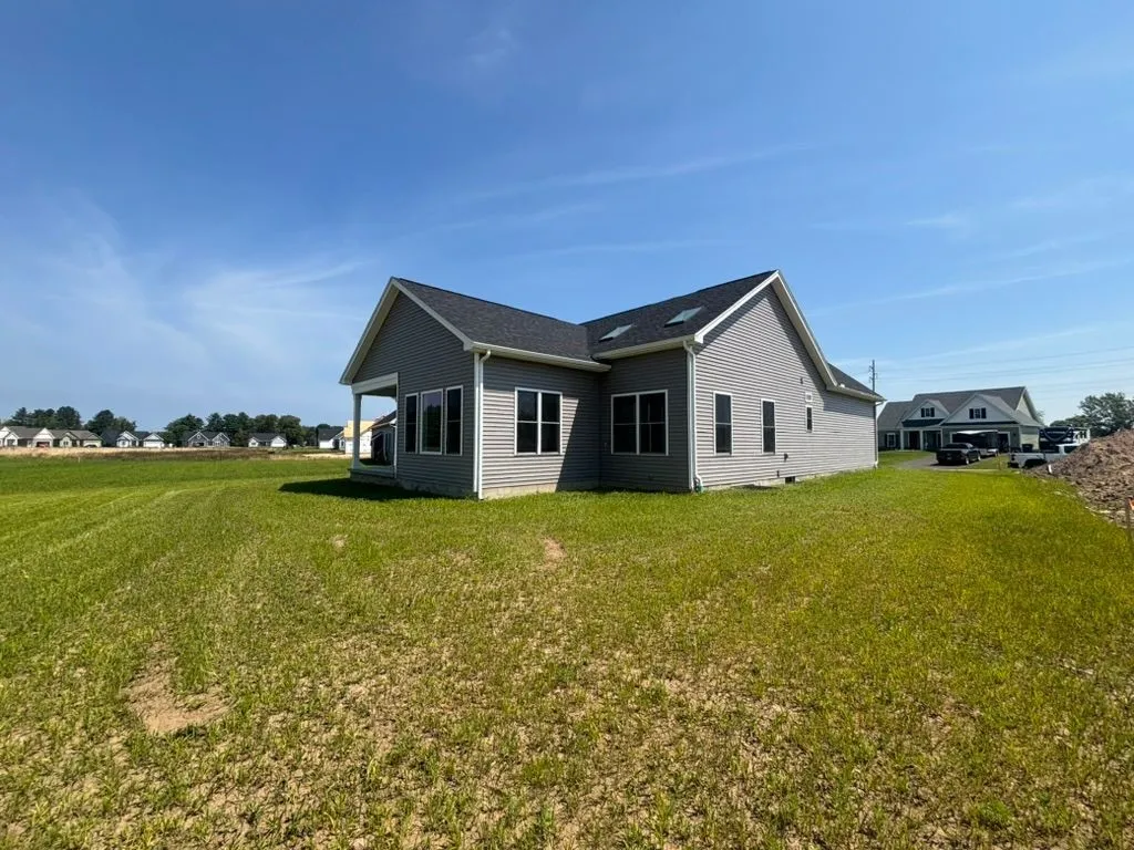 545 Arrowwood Trail, Webster, New York 14580, Webster, New York 14580, 3 Bedrooms Bedrooms, 7 Rooms Rooms,2 BathroomsBathrooms,Residential,For Sale,545 Arrowwood Trail, Webster, New York 14580,R1625391