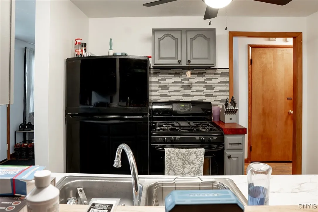 124 Memphis Street, Salina, New York 13088, Salina, New York 13088, 4 Bedrooms Bedrooms, 7 Rooms Rooms,1 BathroomBathrooms,Residential,For Sale,124 Memphis Street, Salina, New York 13088,S1625065