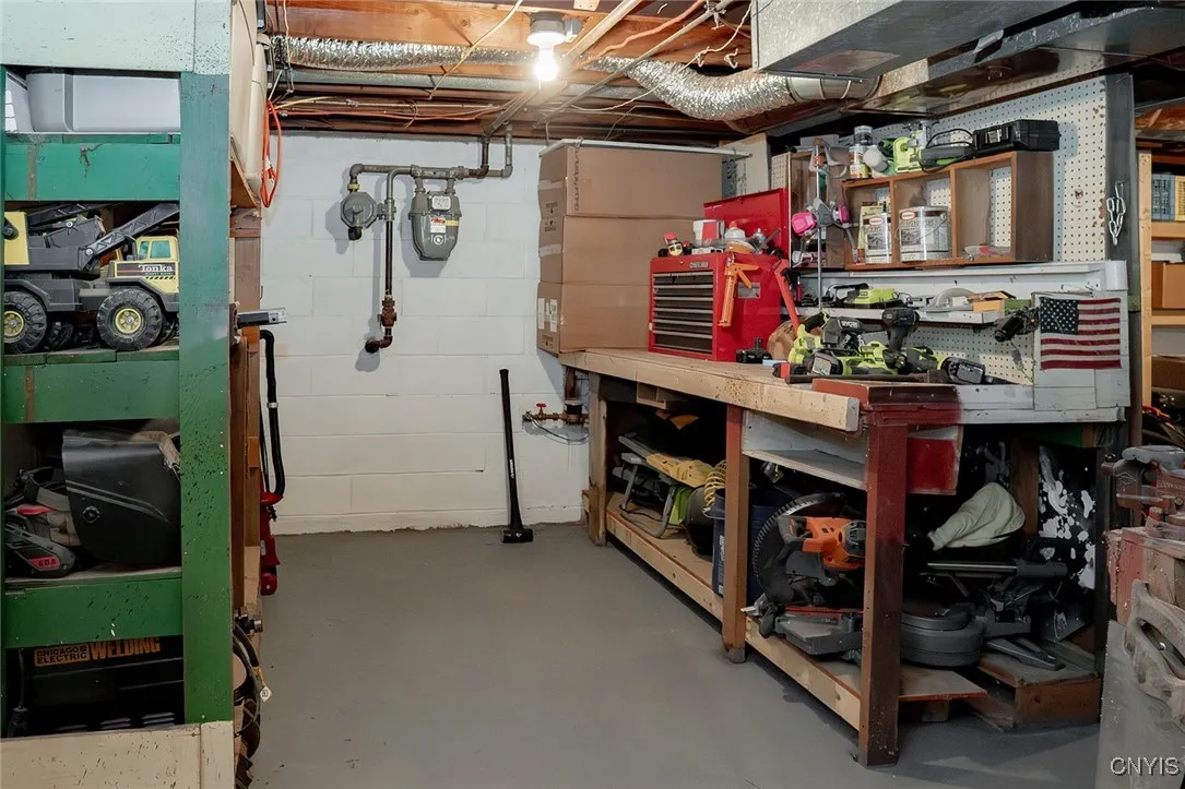 124 Memphis Street, Salina, New York 13088, Salina, New York 13088, 4 Bedrooms Bedrooms, 7 Rooms Rooms,1 BathroomBathrooms,Residential,For Sale,124 Memphis Street, Salina, New York 13088,S1625065