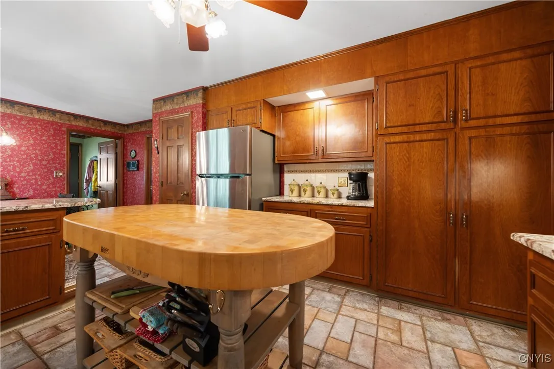 4826 Briarwood Lane, Manlius, New York 13104, Manlius, New York 13104, 4 Bedrooms Bedrooms, 12 Rooms Rooms,2 BathroomsBathrooms,Residential,For Sale,4826 Briarwood Lane, Manlius, New York 13104,S1624579