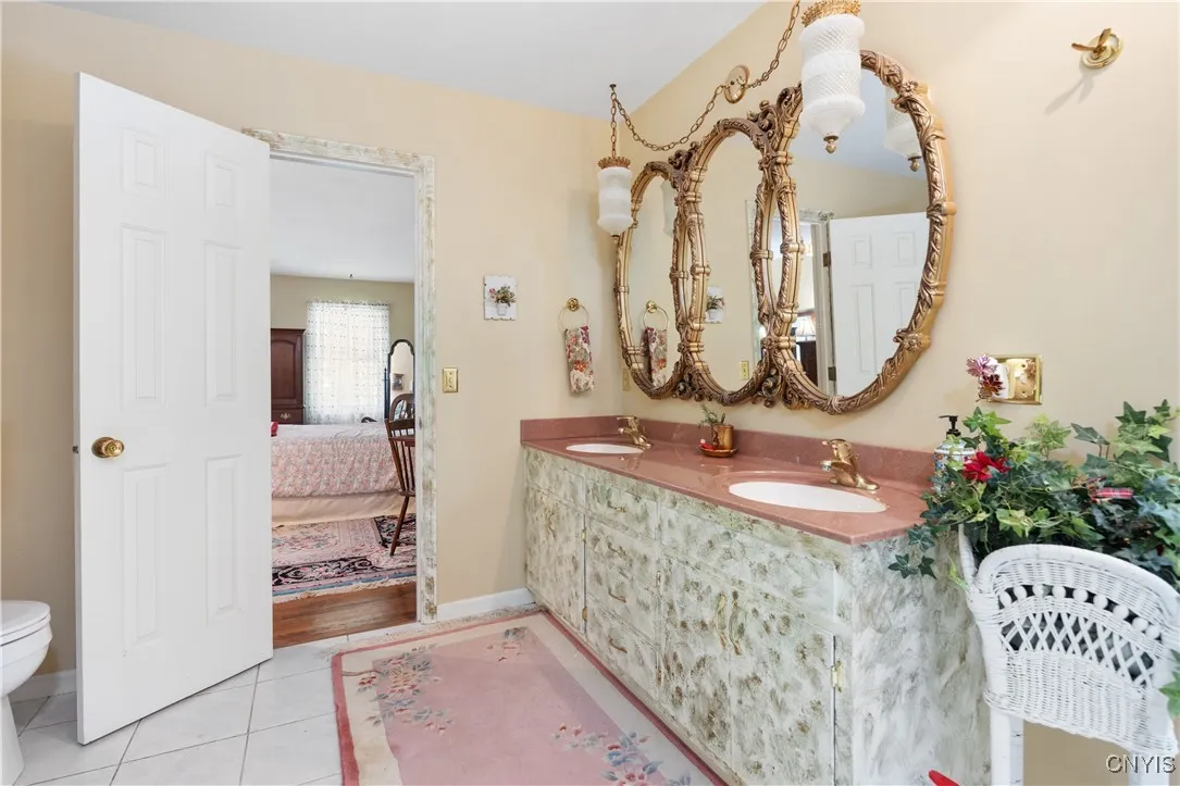4826 Briarwood Lane, Manlius, New York 13104, Manlius, New York 13104, 4 Bedrooms Bedrooms, 12 Rooms Rooms,2 BathroomsBathrooms,Residential,For Sale,4826 Briarwood Lane, Manlius, New York 13104,S1624579