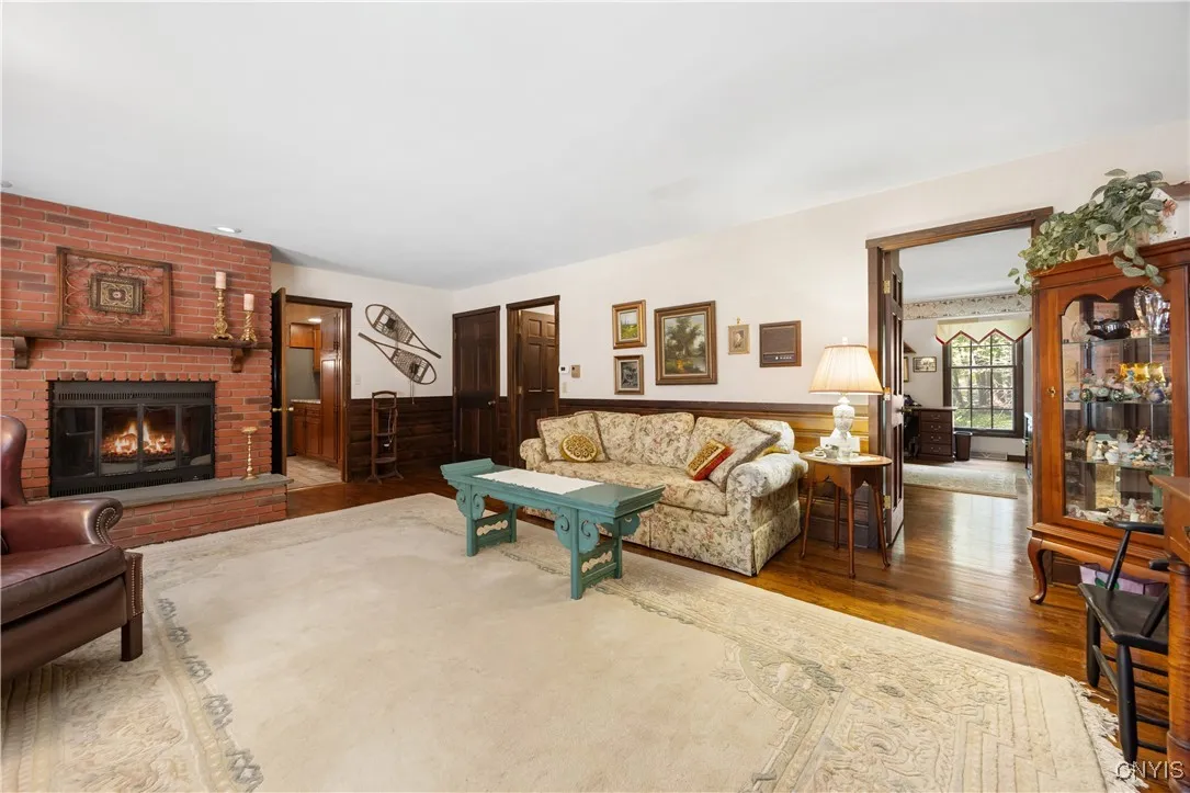 4826 Briarwood Lane, Manlius, New York 13104, Manlius, New York 13104, 4 Bedrooms Bedrooms, 12 Rooms Rooms,2 BathroomsBathrooms,Residential,For Sale,4826 Briarwood Lane, Manlius, New York 13104,S1624579