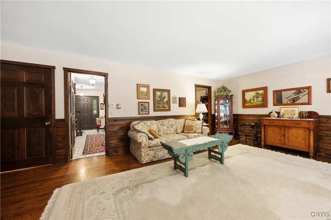 4826 Briarwood Lane, Manlius, New York 13104, Manlius, New York 13104, 4 Bedrooms Bedrooms, 12 Rooms Rooms,2 BathroomsBathrooms,Residential,For Sale,4826 Briarwood Lane, Manlius, New York 13104,S1624579