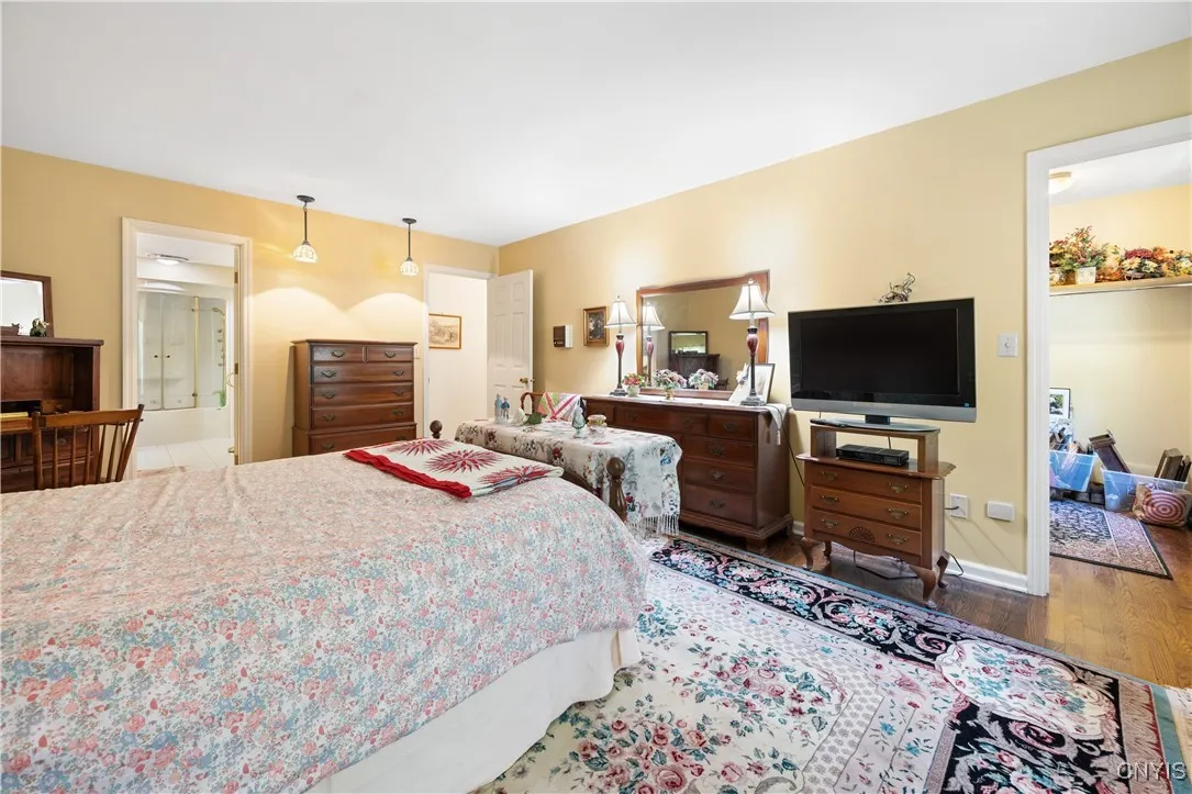 4826 Briarwood Lane, Manlius, New York 13104, Manlius, New York 13104, 4 Bedrooms Bedrooms, 12 Rooms Rooms,2 BathroomsBathrooms,Residential,For Sale,4826 Briarwood Lane, Manlius, New York 13104,S1624579