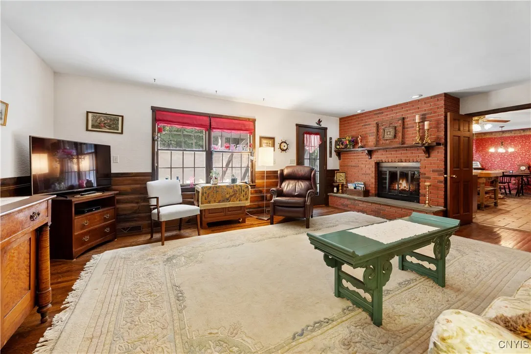 4826 Briarwood Lane, Manlius, New York 13104, Manlius, New York 13104, 4 Bedrooms Bedrooms, 12 Rooms Rooms,2 BathroomsBathrooms,Residential,For Sale,4826 Briarwood Lane, Manlius, New York 13104,S1624579
