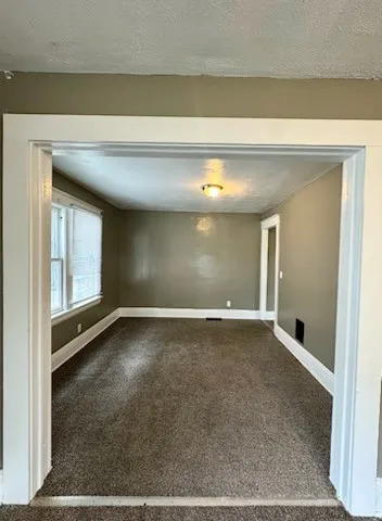 1880 Clifford Avenue, Rochester, New York 14609, Rochester, New York 14609, 2 Bedrooms Bedrooms, 6 Rooms Rooms,1 BathroomBathrooms,Residential Lease,For Rent,1880 Clifford Avenue, Rochester, New York 14609,R1625416