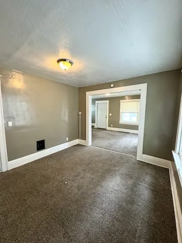 1880 Clifford Avenue, Rochester, New York 14609, Rochester, New York 14609, 2 Bedrooms Bedrooms, 6 Rooms Rooms,1 BathroomBathrooms,Residential Lease,For Rent,1880 Clifford Avenue, Rochester, New York 14609,R1625416