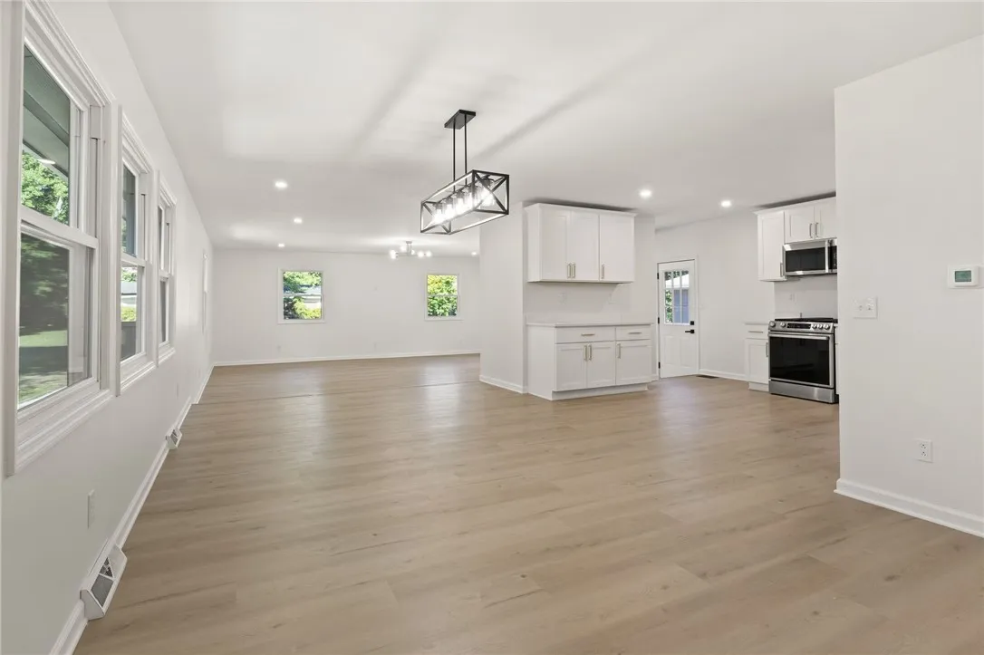 4107 Cuyler Drive, Williamson, New York 14589, Williamson, New York 14589, 3 Bedrooms Bedrooms, 5 Rooms Rooms,2 BathroomsBathrooms,Residential,For Sale,4107 Cuyler Drive, Williamson, New York 14589,R1625277