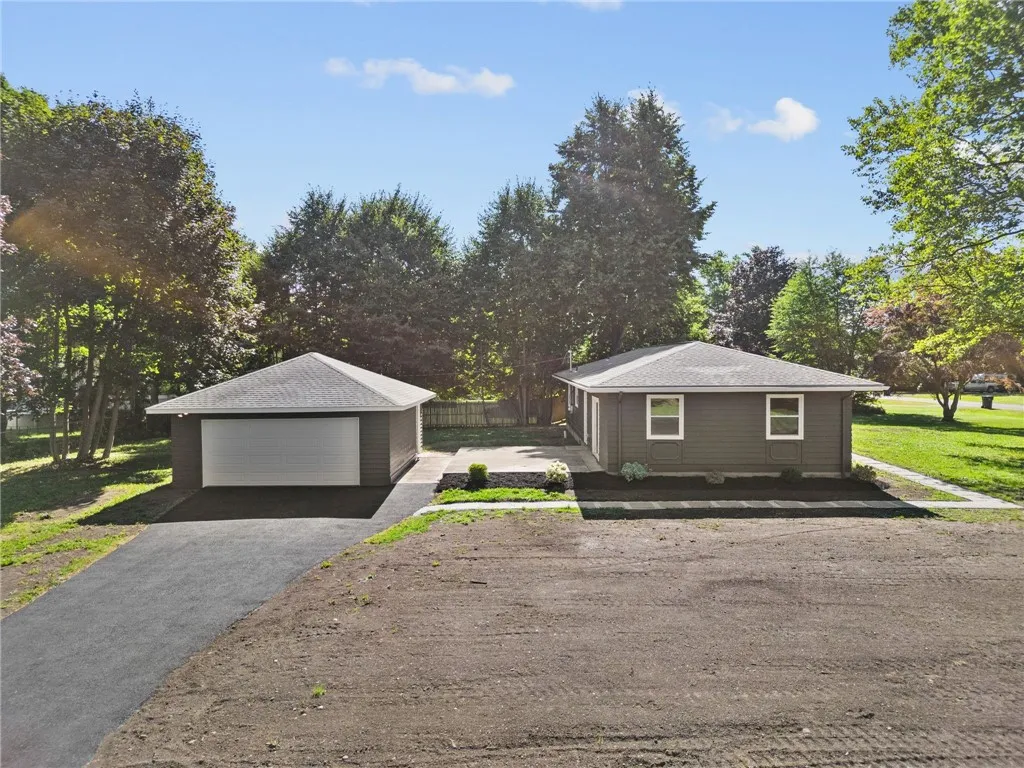 4107 Cuyler Drive, Williamson, New York 14589, Williamson, New York 14589, 3 Bedrooms Bedrooms, 5 Rooms Rooms,2 BathroomsBathrooms,Residential,For Sale,4107 Cuyler Drive, Williamson, New York 14589,R1625277