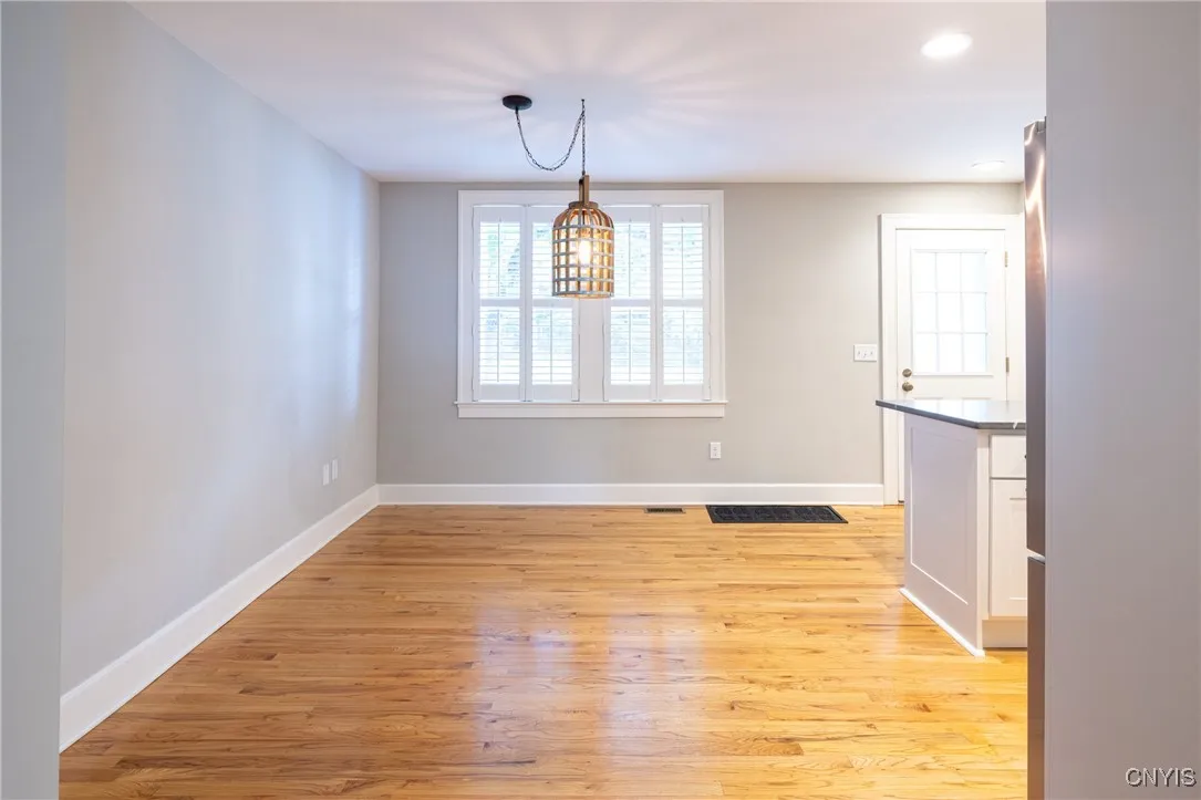 42 Jordan Street, Skaneateles, New York 13152, Skaneateles, New York 13152, 2 Bedrooms Bedrooms, 7 Rooms Rooms,1 BathroomBathrooms,Residential Lease,For Rent,42 Jordan Street, Skaneateles, New York 13152,S1623693