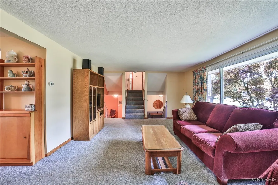4540 West Overlook Drive, Clarence, New York 14221, Clarence, New York 14221, 4 Bedrooms Bedrooms, 7 Rooms Rooms,1 BathroomBathrooms,Residential,For Sale,4540 West Overlook Drive, Clarence, New York 14221,B1625425