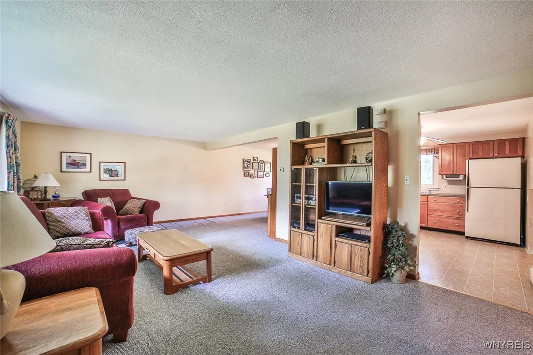 4540 West Overlook Drive, Clarence, New York 14221, Clarence, New York 14221, 4 Bedrooms Bedrooms, 7 Rooms Rooms,1 BathroomBathrooms,Residential,For Sale,4540 West Overlook Drive, Clarence, New York 14221,B1625425