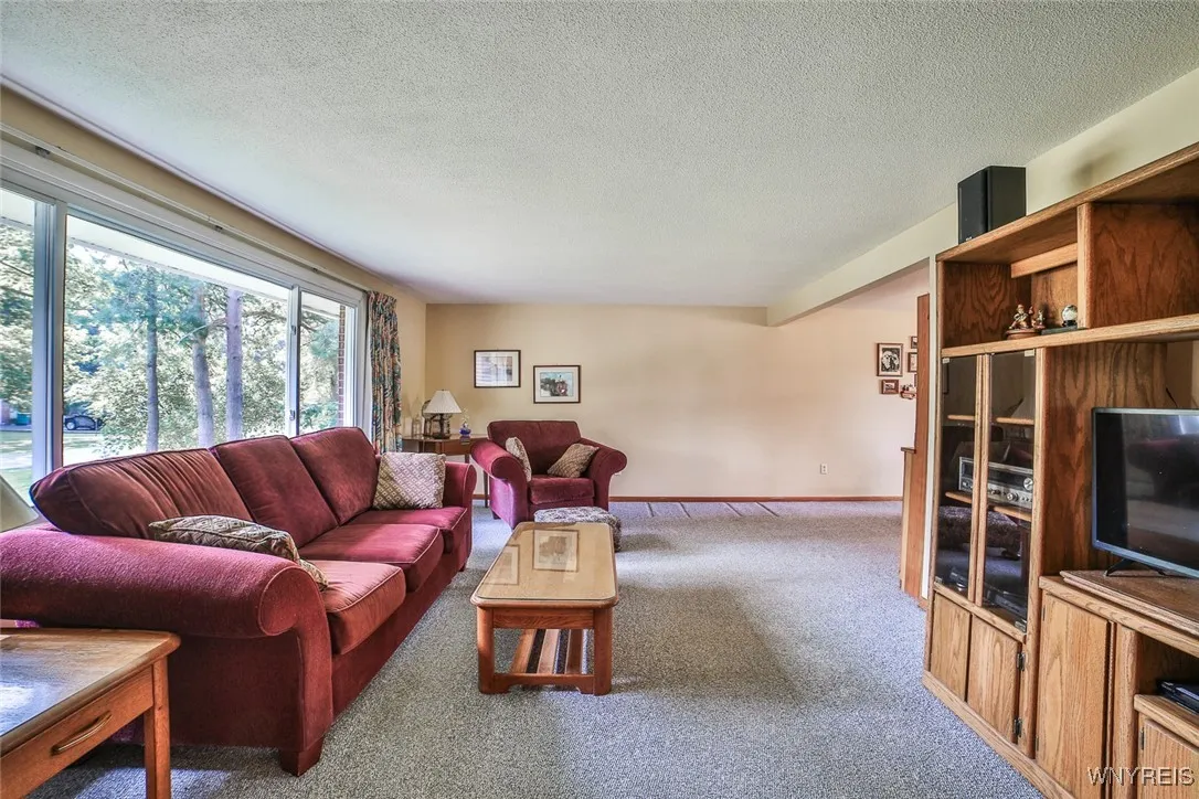 4540 West Overlook Drive, Clarence, New York 14221, Clarence, New York 14221, 4 Bedrooms Bedrooms, 7 Rooms Rooms,1 BathroomBathrooms,Residential,For Sale,4540 West Overlook Drive, Clarence, New York 14221,B1625425