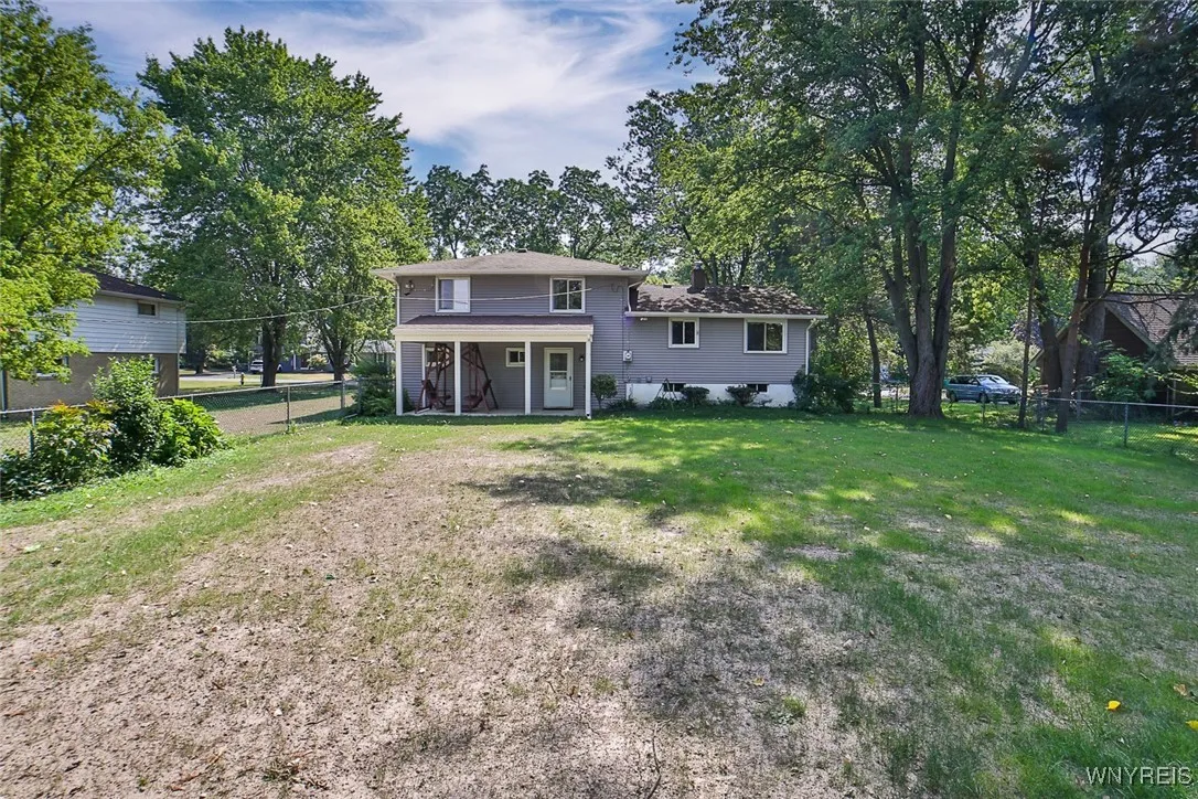 4540 West Overlook Drive, Clarence, New York 14221, Clarence, New York 14221, 4 Bedrooms Bedrooms, 7 Rooms Rooms,1 BathroomBathrooms,Residential,For Sale,4540 West Overlook Drive, Clarence, New York 14221,B1625425