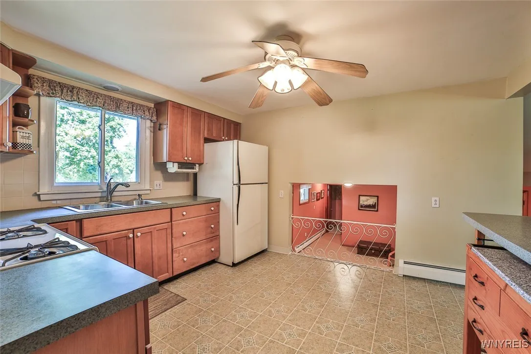 4540 West Overlook Drive, Clarence, New York 14221, Clarence, New York 14221, 4 Bedrooms Bedrooms, 7 Rooms Rooms,1 BathroomBathrooms,Residential,For Sale,4540 West Overlook Drive, Clarence, New York 14221,B1625425