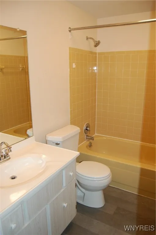 59 Saber Lane Left, Amherst, New York 14221, Amherst, New York 14221, 3 Bedrooms Bedrooms, 6 Rooms Rooms,1 BathroomBathrooms,Residential Lease,For Rent,59 Saber Lane Left, Amherst, New York 14221,B1625288