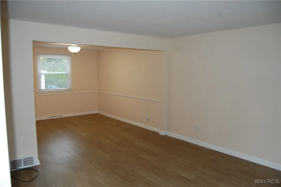 59 Saber Lane Left, Amherst, New York 14221, Amherst, New York 14221, 3 Bedrooms Bedrooms, 6 Rooms Rooms,1 BathroomBathrooms,Residential Lease,For Rent,59 Saber Lane Left, Amherst, New York 14221,B1625288