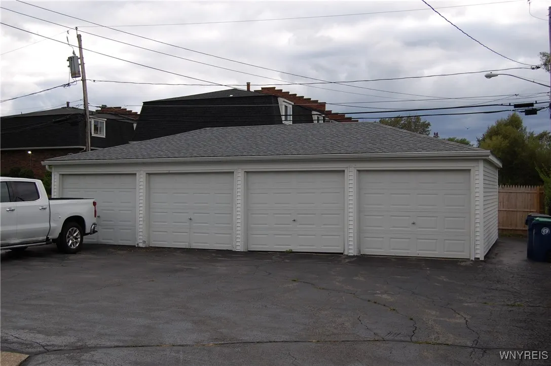 59 Saber Lane Left, Amherst, New York 14221, Amherst, New York 14221, 3 Bedrooms Bedrooms, 6 Rooms Rooms,1 BathroomBathrooms,Residential Lease,For Rent,59 Saber Lane Left, Amherst, New York 14221,B1625288