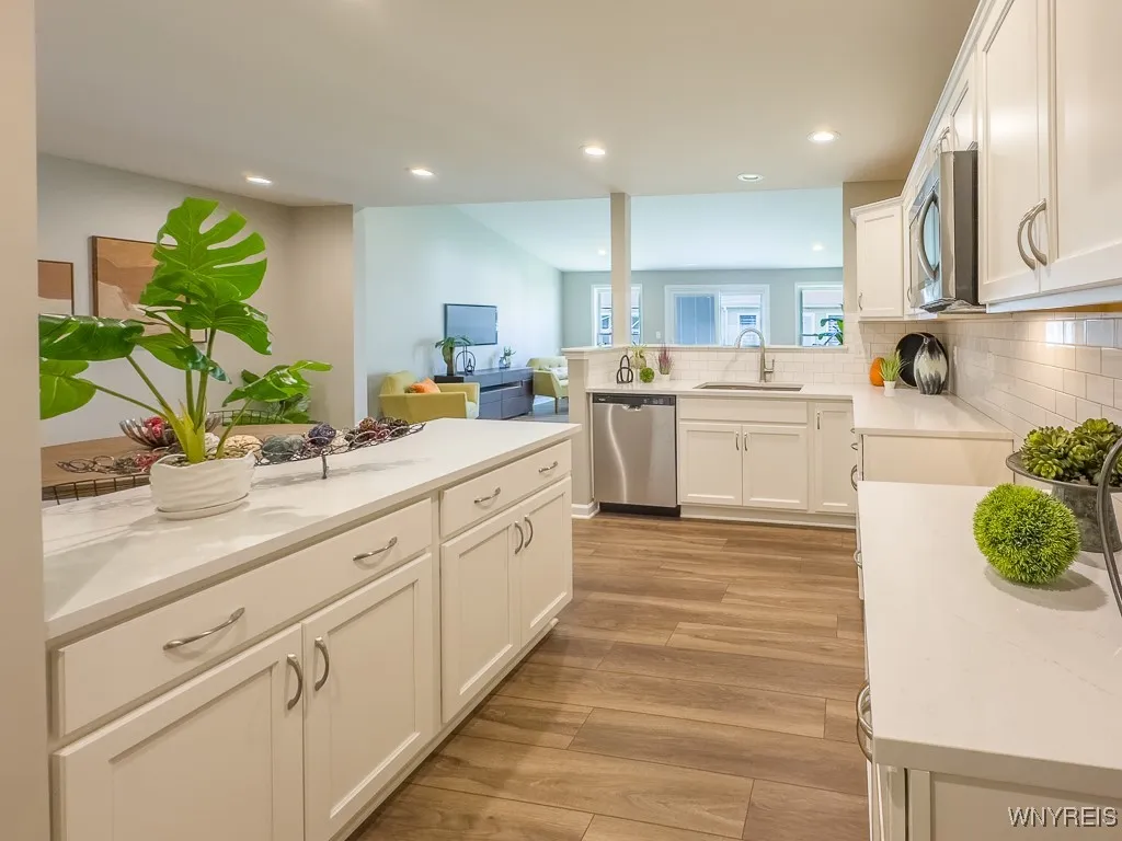 202 Carriage Lane, West Seneca, New York 14224, West Seneca, New York 14224, 2 Bedrooms Bedrooms, 5 Rooms Rooms,2 BathroomsBathrooms,Residential,For Sale,202 Carriage Lane, West Seneca, New York 14224,B1625066