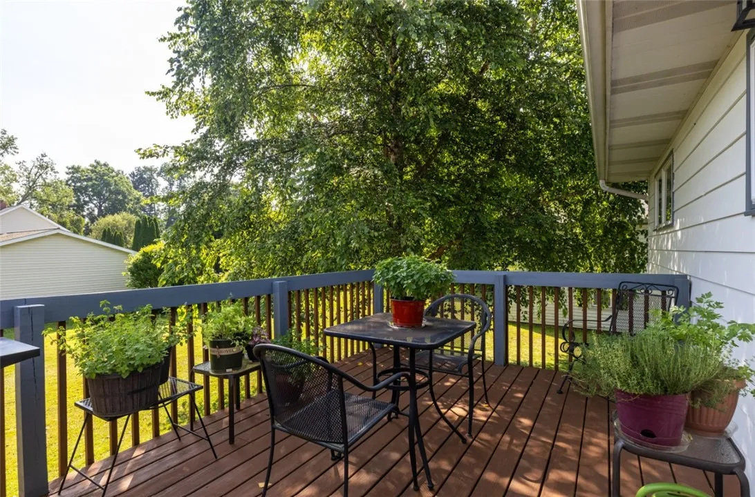 303 Homewood Avenue, Southport, New York 14904, Southport, New York 14904, 3 Bedrooms Bedrooms, 8 Rooms Rooms,1 BathroomBathrooms,Residential,For Sale,303 Homewood Avenue, Southport, New York 14904,R1625493