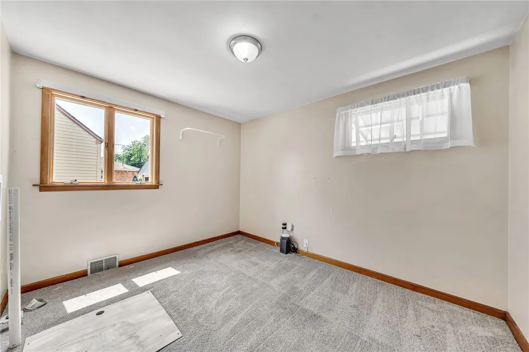 18 Cathedral Lane, Cheektowaga, New York 14225, Cheektowaga, New York 14225, 3 Bedrooms Bedrooms, 6 Rooms Rooms,1 BathroomBathrooms,Residential,Closed,18 Cathedral Lane, Cheektowaga, New York 14225,0,R1625486