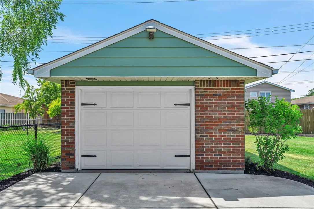 18 Cathedral Lane, Cheektowaga, New York 14225, Cheektowaga, New York 14225, 3 Bedrooms Bedrooms, 6 Rooms Rooms,1 BathroomBathrooms,Residential,Closed,18 Cathedral Lane, Cheektowaga, New York 14225,0,R1625486