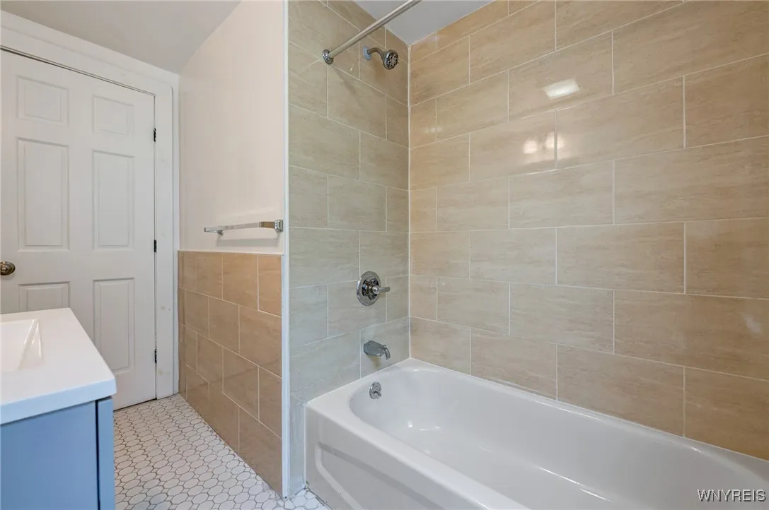 266 Lasalle Avenue, Buffalo, New York 14215, Buffalo, New York 14215, 6 Bedrooms Bedrooms, ,3 BathroomsBathrooms,Residential,Closed,266 Lasalle Avenue, Buffalo, New York 14215,0,B1625528 266 Lasalle Avenue, Buffalo, New York 14215, Buffalo, New York 14215, 6 Bedrooms Bedrooms, ,3 BathroomsBathrooms,Residential,Closed,266 Lasalle Avenue, Buffalo, New York 14215,0,B1625528