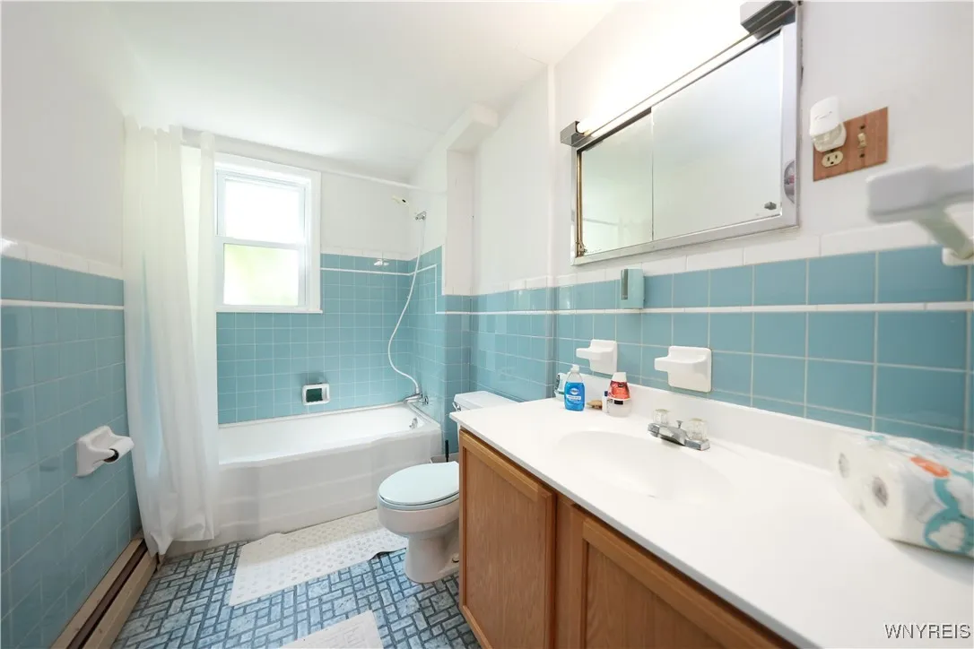 1077 Seneca Creek Road, West Seneca, New York 1422, West Seneca, New York 14224, 7 Bedrooms Bedrooms, ,3 BathroomsBathrooms,Residential,For Sale,1077 Seneca Creek Road, West Seneca, New York 1422,B1625542