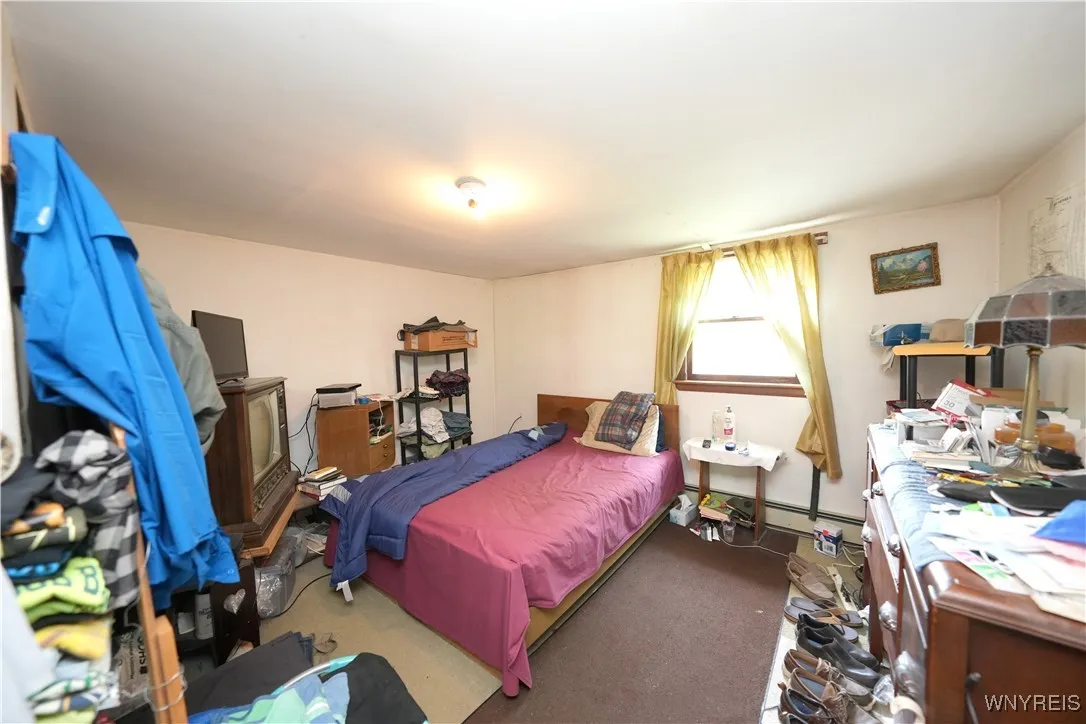 1077 Seneca Creek Road, West Seneca, New York 1422, West Seneca, New York 14224, 7 Bedrooms Bedrooms, ,3 BathroomsBathrooms,Residential,For Sale,1077 Seneca Creek Road, West Seneca, New York 1422,B1625542
