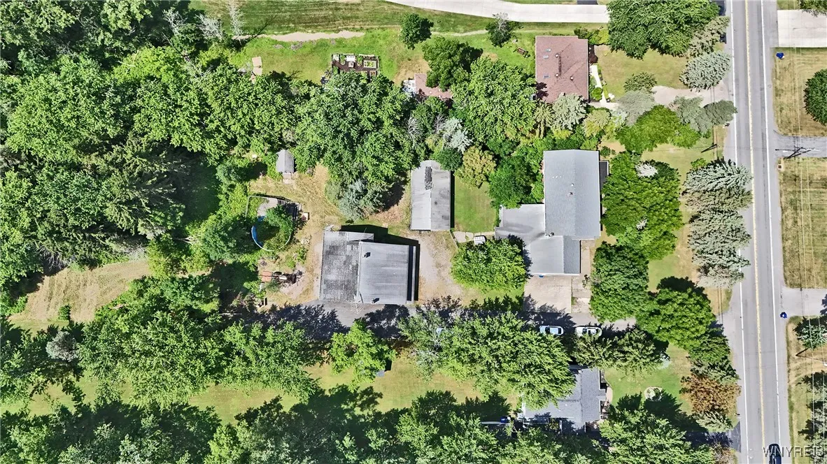 1077 Seneca Creek Road, West Seneca, New York 1422, West Seneca, New York 14224, 7 Bedrooms Bedrooms, ,3 BathroomsBathrooms,Residential,For Sale,1077 Seneca Creek Road, West Seneca, New York 1422,B1625542