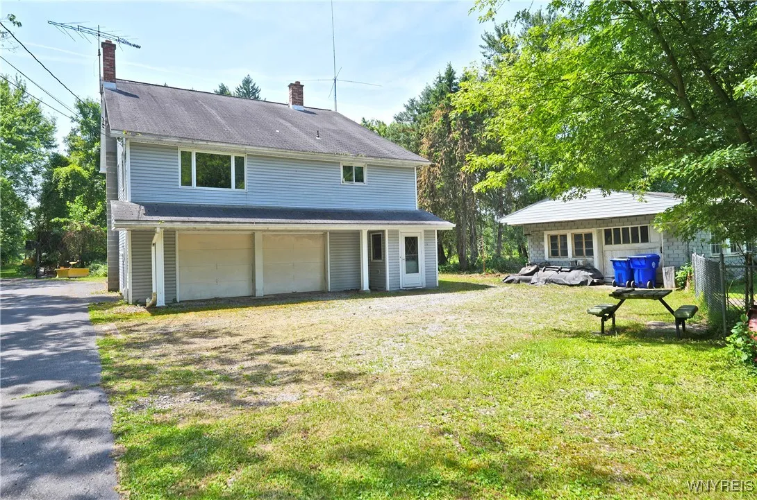 1077 Seneca Creek Road, West Seneca, New York 1422, West Seneca, New York 14224, 7 Bedrooms Bedrooms, ,3 BathroomsBathrooms,Residential,For Sale,1077 Seneca Creek Road, West Seneca, New York 1422,B1625542