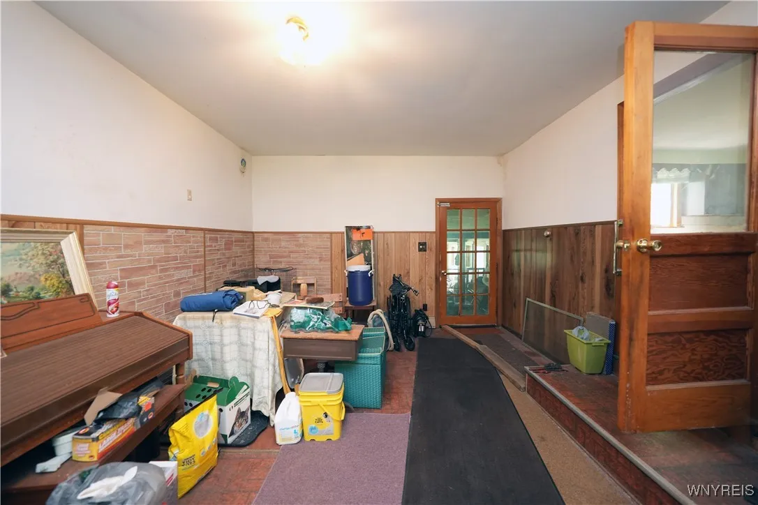 1077 Seneca Creek Road, West Seneca, New York 1422, West Seneca, New York 14224, 7 Bedrooms Bedrooms, ,3 BathroomsBathrooms,Residential,For Sale,1077 Seneca Creek Road, West Seneca, New York 1422,B1625542