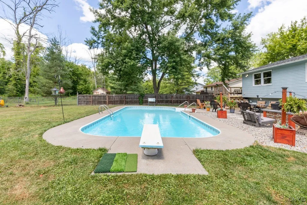 203 Pinewood Drive, Camillus, New York 13031, Camillus, New York 13031, 3 Bedrooms Bedrooms, 10 Rooms Rooms,3 BathroomsBathrooms,Residential,For Sale,203 Pinewood Drive, Camillus, New York 13031,S1623538