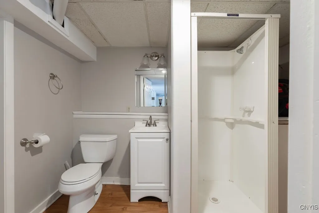 1st floor full bathroom
