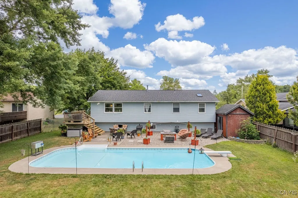 203 Pinewood Drive, Camillus, New York 13031, Camillus, New York 13031, 3 Bedrooms Bedrooms, 10 Rooms Rooms,3 BathroomsBathrooms,Residential,For Sale,203 Pinewood Drive, Camillus, New York 13031,S1623538
