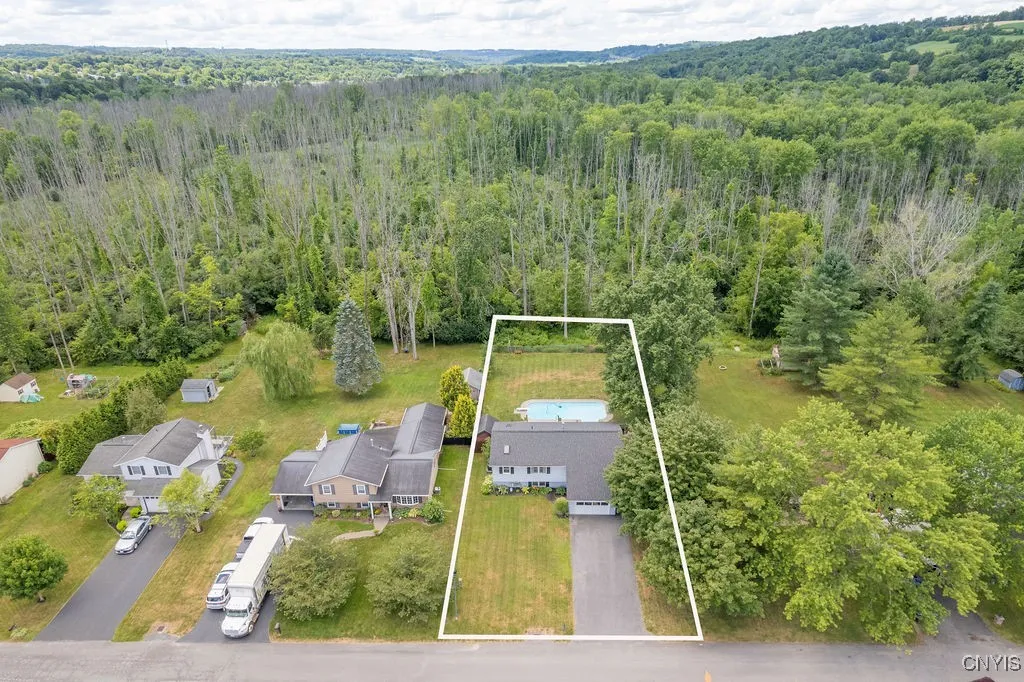 203 Pinewood Drive, Camillus, New York 13031, Camillus, New York 13031, 3 Bedrooms Bedrooms, 10 Rooms Rooms,3 BathroomsBathrooms,Residential,For Sale,203 Pinewood Drive, Camillus, New York 13031,S1623538