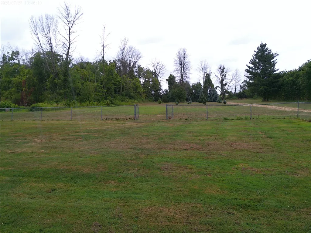 Lot goes back to farm land.