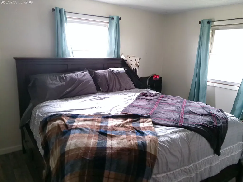 976 Lake Road West, Hamlin, New York 14464, Hamlin, New York 14464, 4 Bedrooms Bedrooms, 8 Rooms Rooms,1 BathroomBathrooms,Residential,For Sale,976 Lake Road West, Hamlin, New York 14464,R1625549