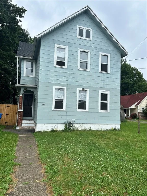 331 Sherman Street, Rochester, New York 14606, Rochester, New York 14606, 4 Bedrooms Bedrooms, 8 Rooms Rooms,2 BathroomsBathrooms,Residential,For Sale,331 Sherman Street, Rochester, New York 14606,R1624916