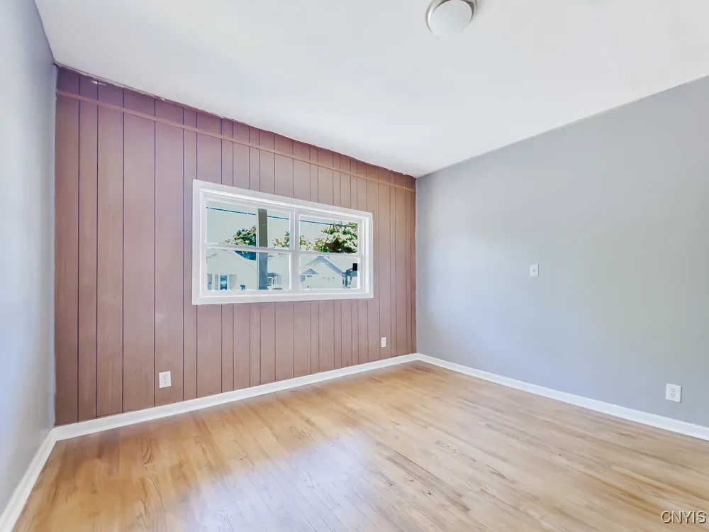 106 Culbert Street, Syracuse, New York 13208, Syracuse, New York 13208, 12 Bedrooms Bedrooms, ,4 BathroomsBathrooms,Residential,For Sale,106 Culbert Street, Syracuse, New York 13208,S1625472