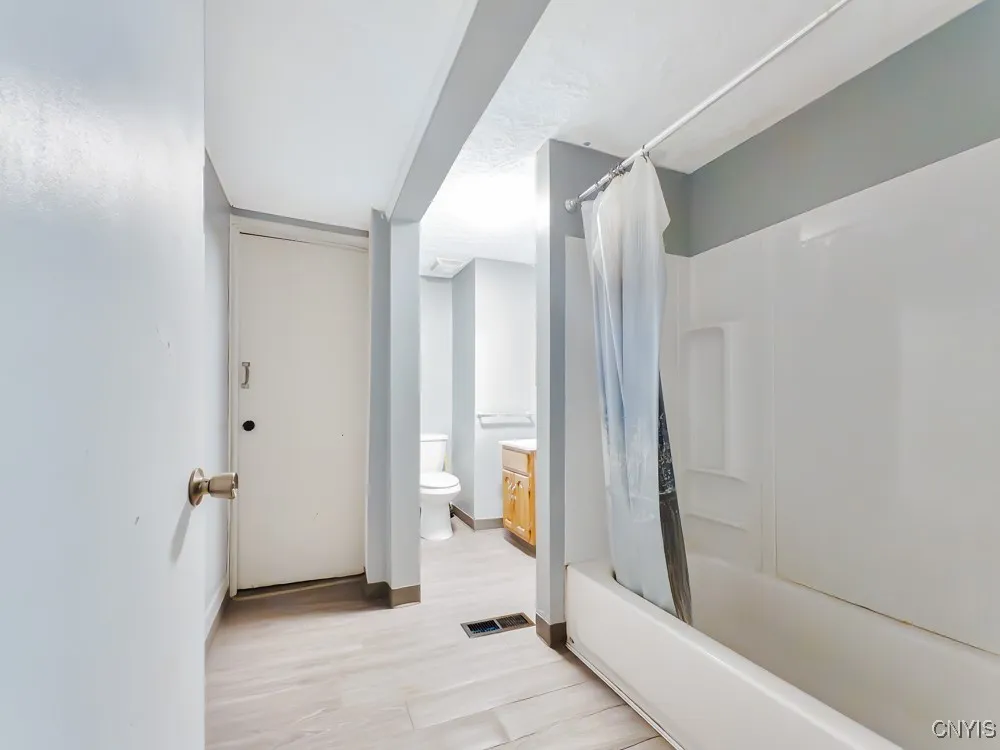 106 Culbert Street, Syracuse, New York 13208, Syracuse, New York 13208, 12 Bedrooms Bedrooms, ,4 BathroomsBathrooms,Residential,For Sale,106 Culbert Street, Syracuse, New York 13208,S1625472